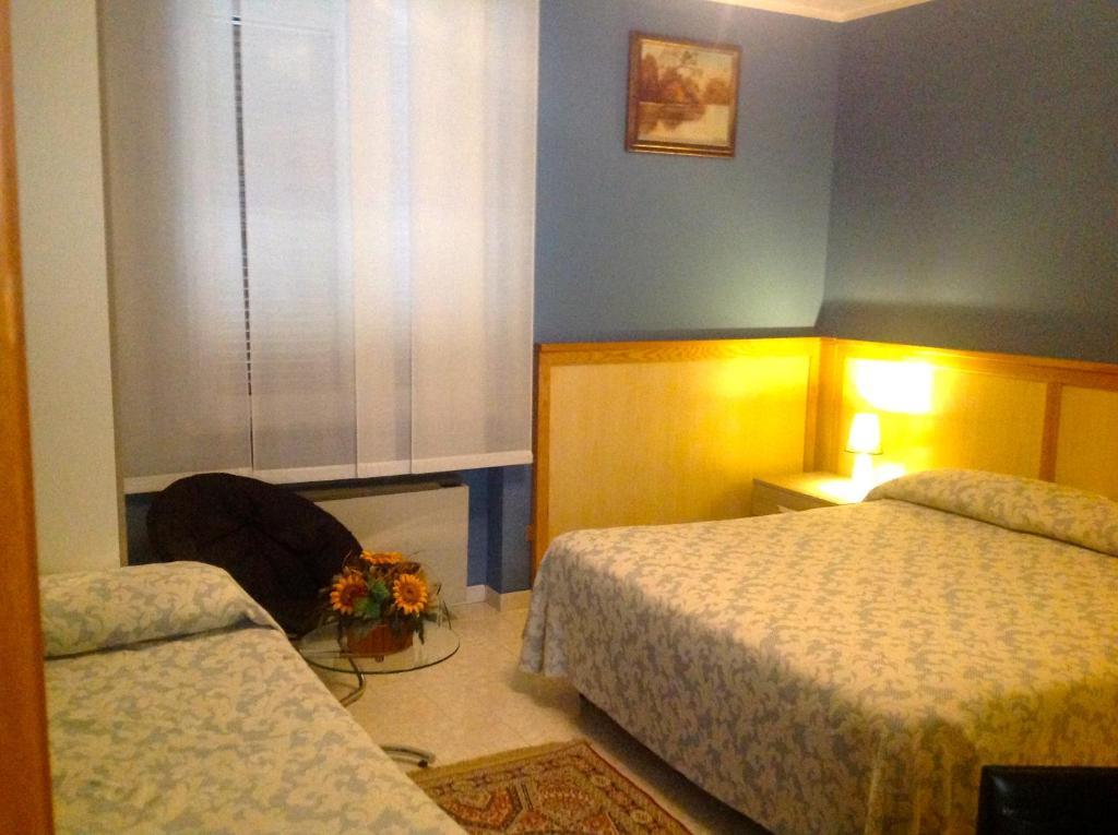 Hotel Monumento Certosa di Pavia Bilik gambar