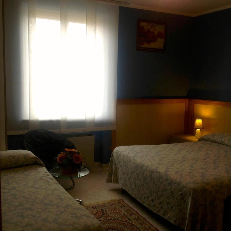 Hotel Monumento Certosa di Pavia Bilik gambar